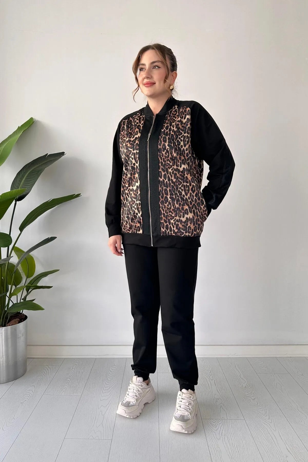 Leopard printed black zip winter tracksuit set with matching pants
