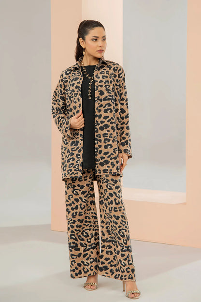 Leopard print 3-piece set with long open coat and wide-leg trousers, front view