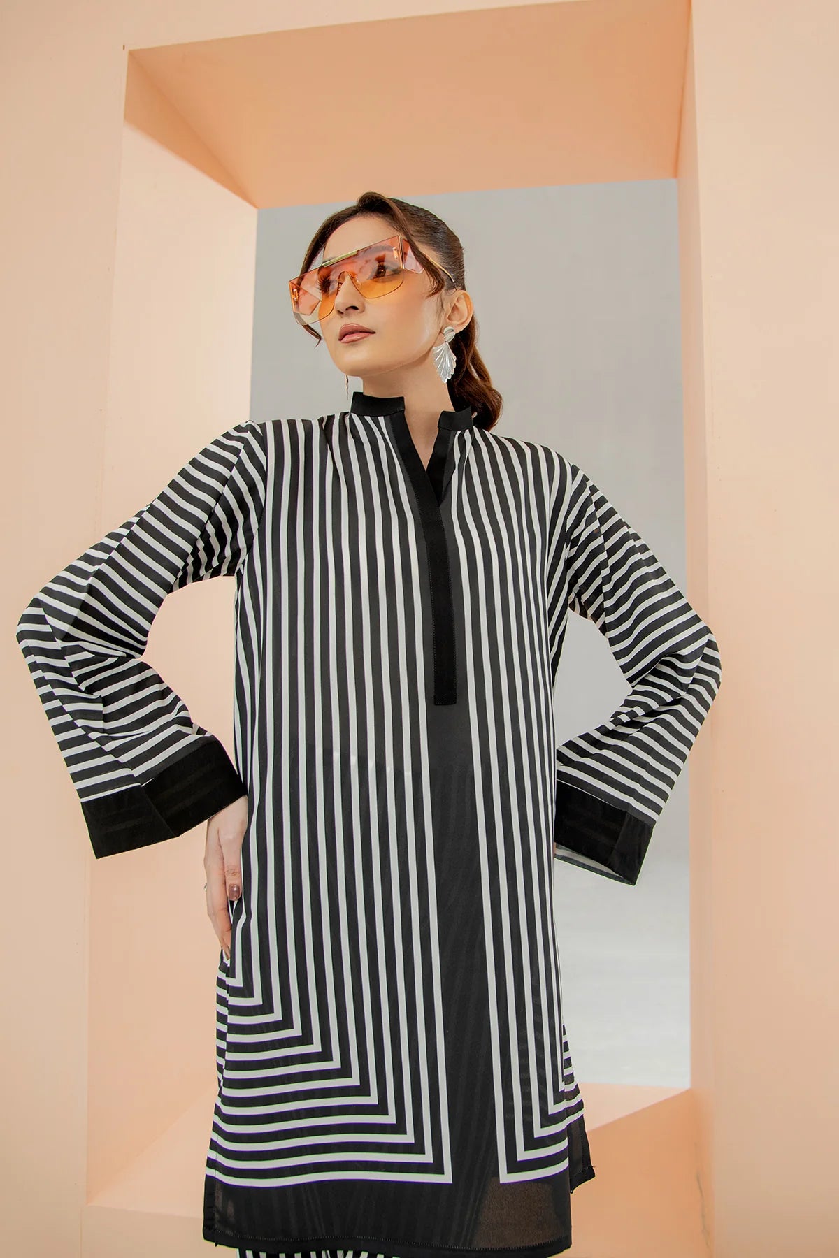 Striped crepe tunic and wide-leg pants co-ord set with black and white vertical lines