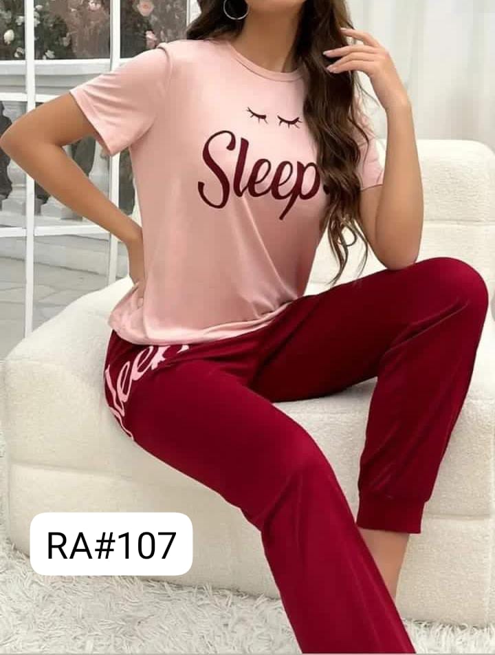 Pink sleep-eyes printed pajama set with T-shirt and burgundy pants