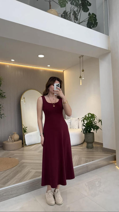 Layered maxi dress set in maroon, sleeveless A-line midi skirt