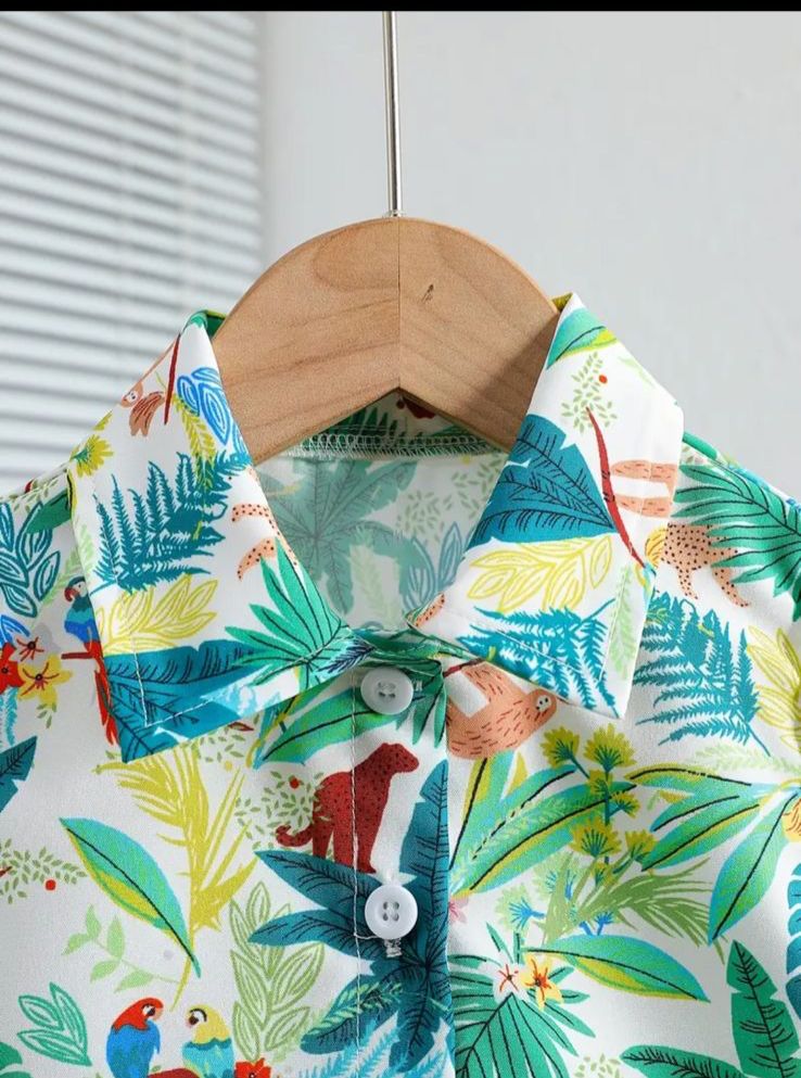Kids multicolor leaf and animal print shirt and shorts set, button-up collar