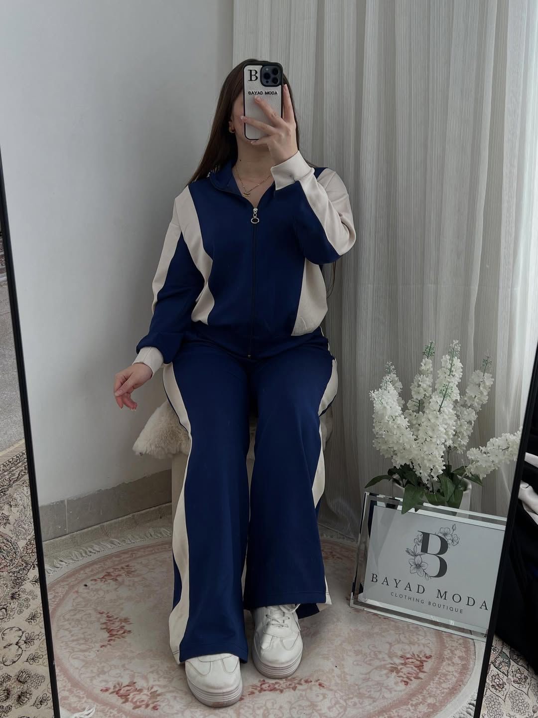 Warm panel zipper set with navy jacket and pants, cream side stripe panels