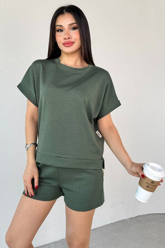Green crewneck short-sleeve top and drawstring shorts set
