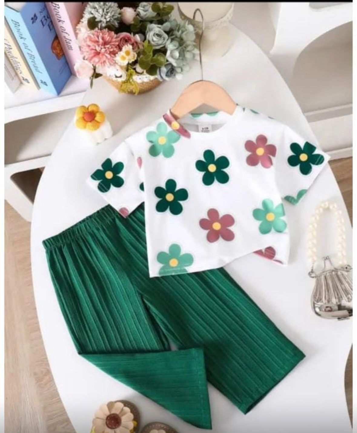 Girls floral flower print t-shirt set with green wide-leg pants, round neck