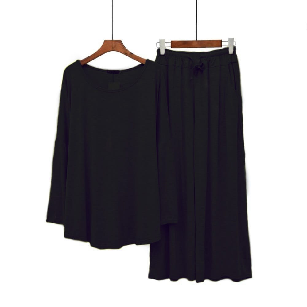 Black lounge set: loose long-sleeve top and wide-leg drawstring pants