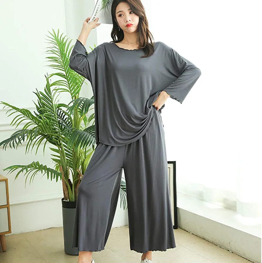 Grey 2-piece lounge set with long-sleeve top and wide-leg cropped pants, relaxed fit